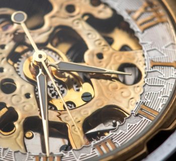 Montres automatiques vs. montres à quartz : quelle est la différence ?